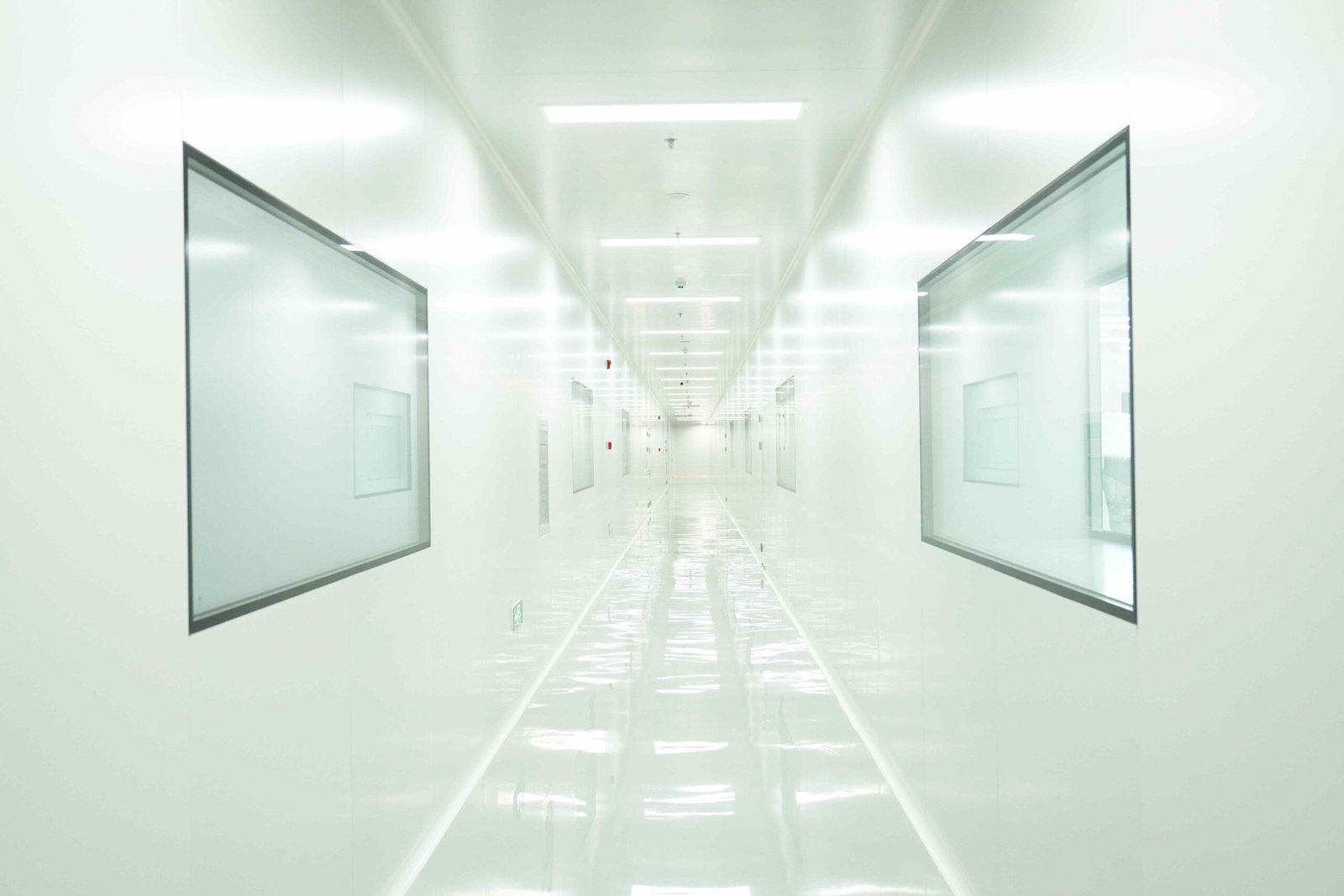 Understanding Cleanrooms: Requirements, Standards, and Key Design Considerations